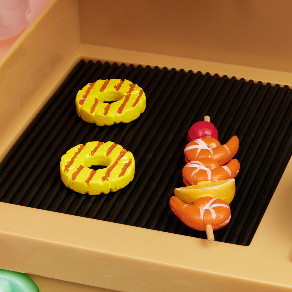 Our Generation On the Move Food Truck Vehicle Accessory for 46cm Dolls