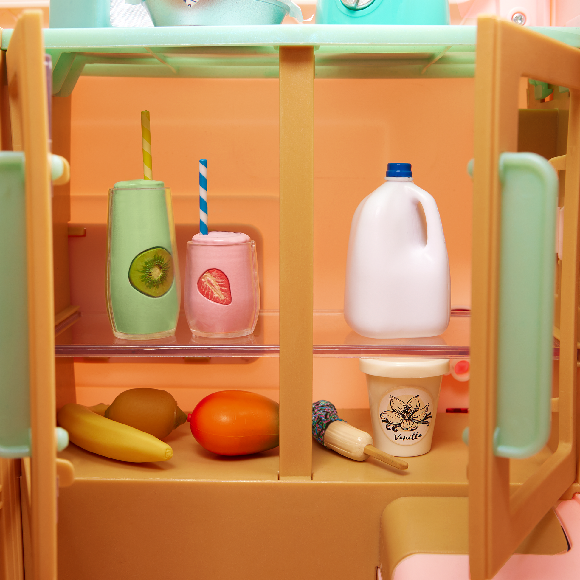 Our Generation On the Move Food Truck Vehicle Accessory for 46cm Dolls